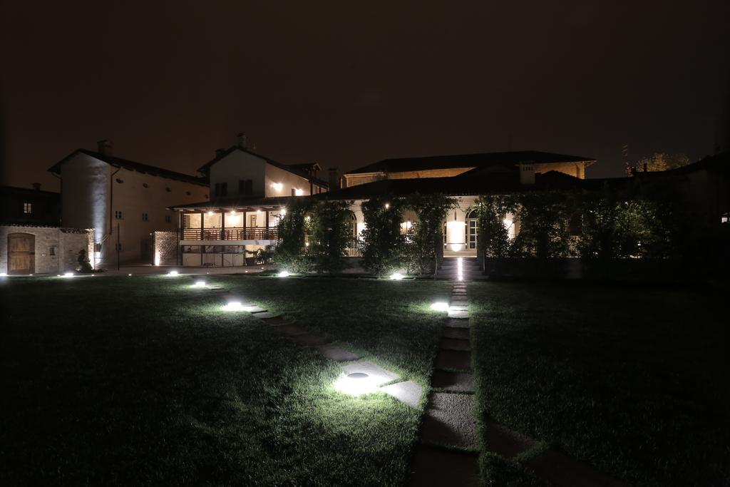 Il Giardino Di Ghilot Bed & Breakfast Cherasco Exterior photo